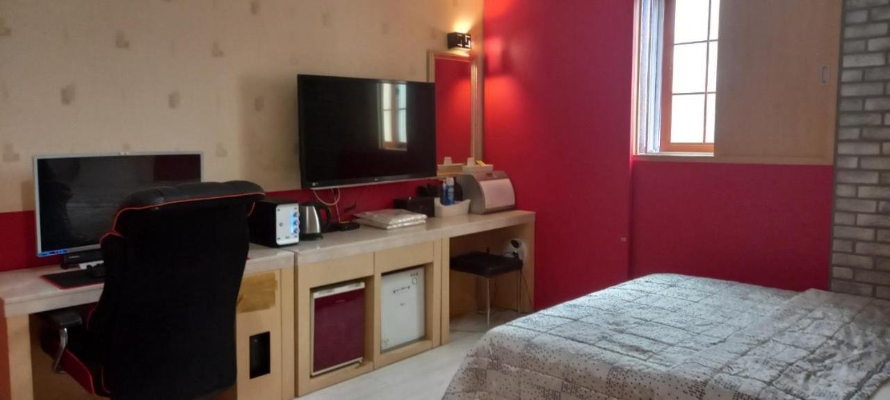 Design Motel T Ульсан Экстерьер фото